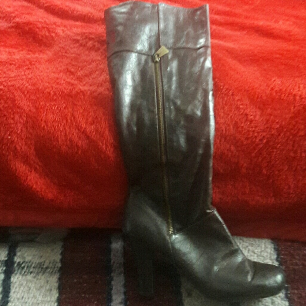 Brown inside zipper boots with heel